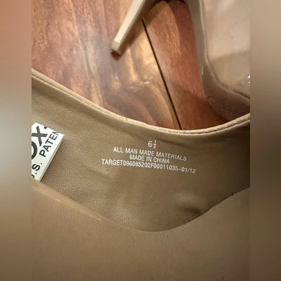 Mossimo - Picture 7 of 9